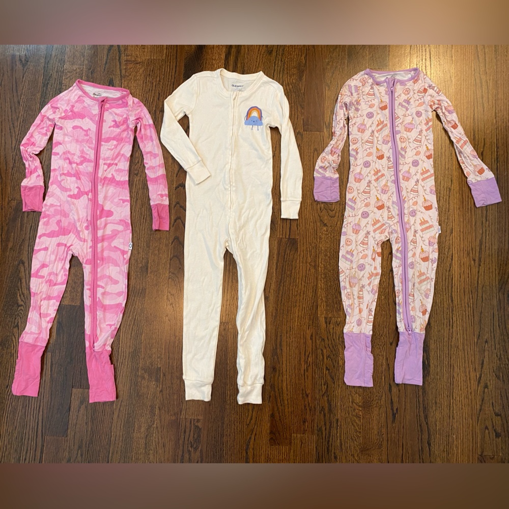 LOT 3 pieces toddler girls One-Piece Pajamas USED size 3T zip up onesie PJs